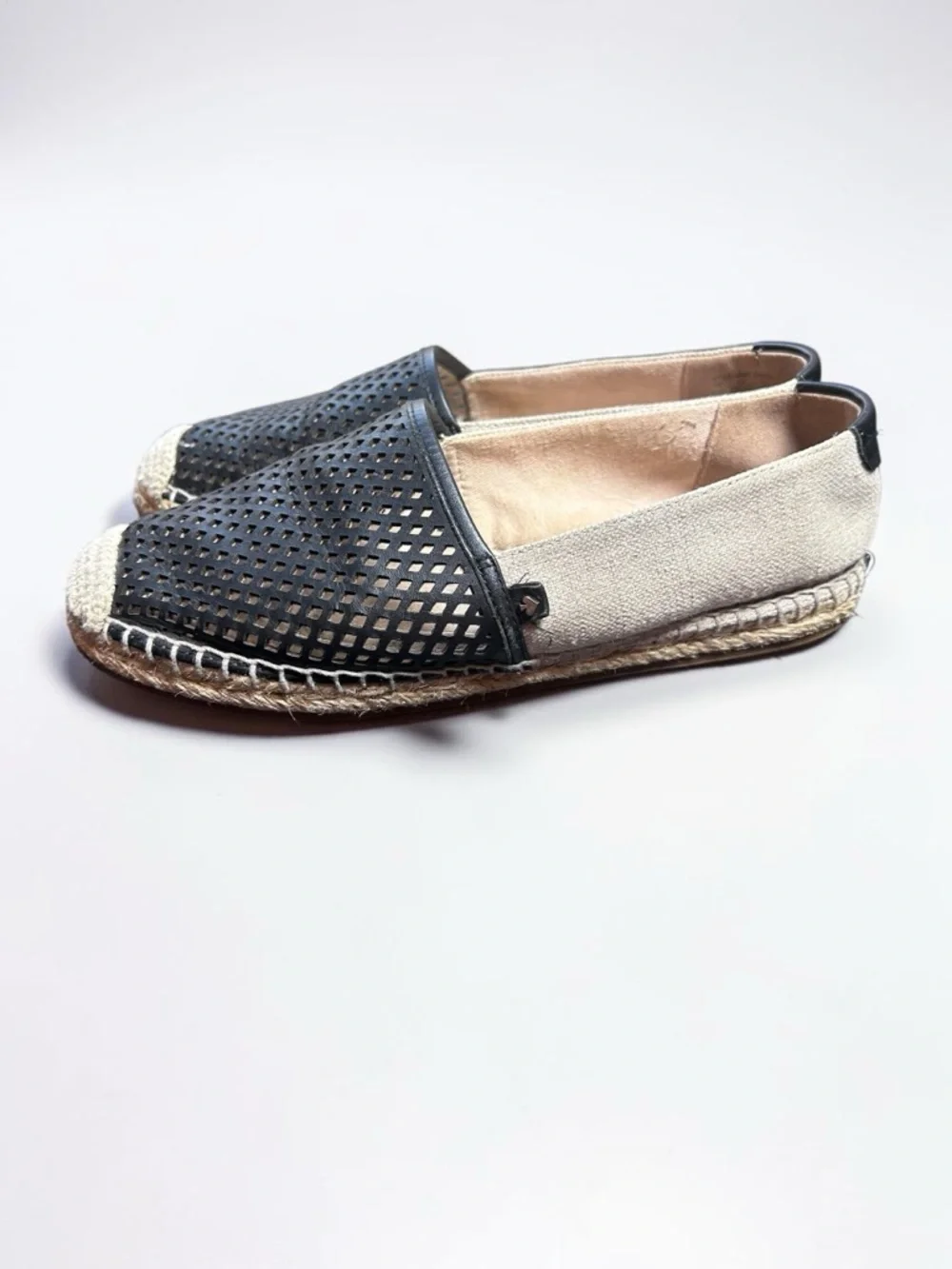 Kate Spade Greer Espadrilles 6.5 Black Perforated Leather Parchment Slip‎ On
